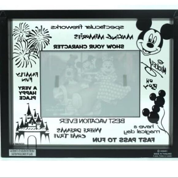 NIB DISNEY PARKS FLOAT FRAME 4x6 - Picture 6 of 7